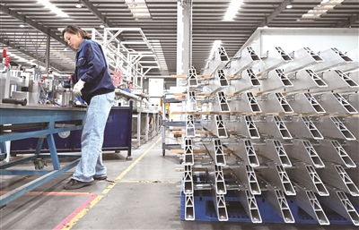 筑牢技術 護城河 中國新能源汽車進階全球創新高地